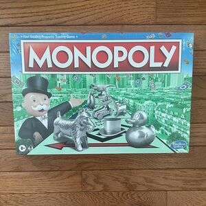 NWT HASBRO Monopoly Game board game family game night new in box